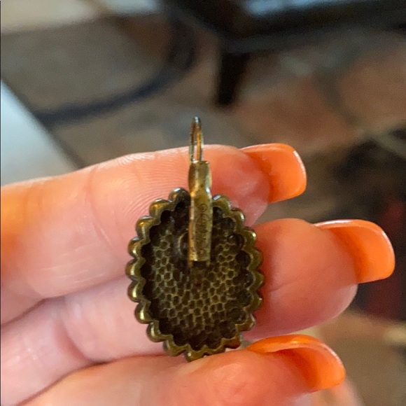 Soft brown “Myka” earrings with surrounding stones - Picture 3 of 3